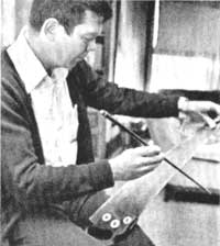 Profiles: An Expert in Scottish Weaving, a Musical Saw Advocate and More